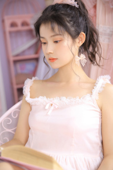 我朋友的妻子在厨房